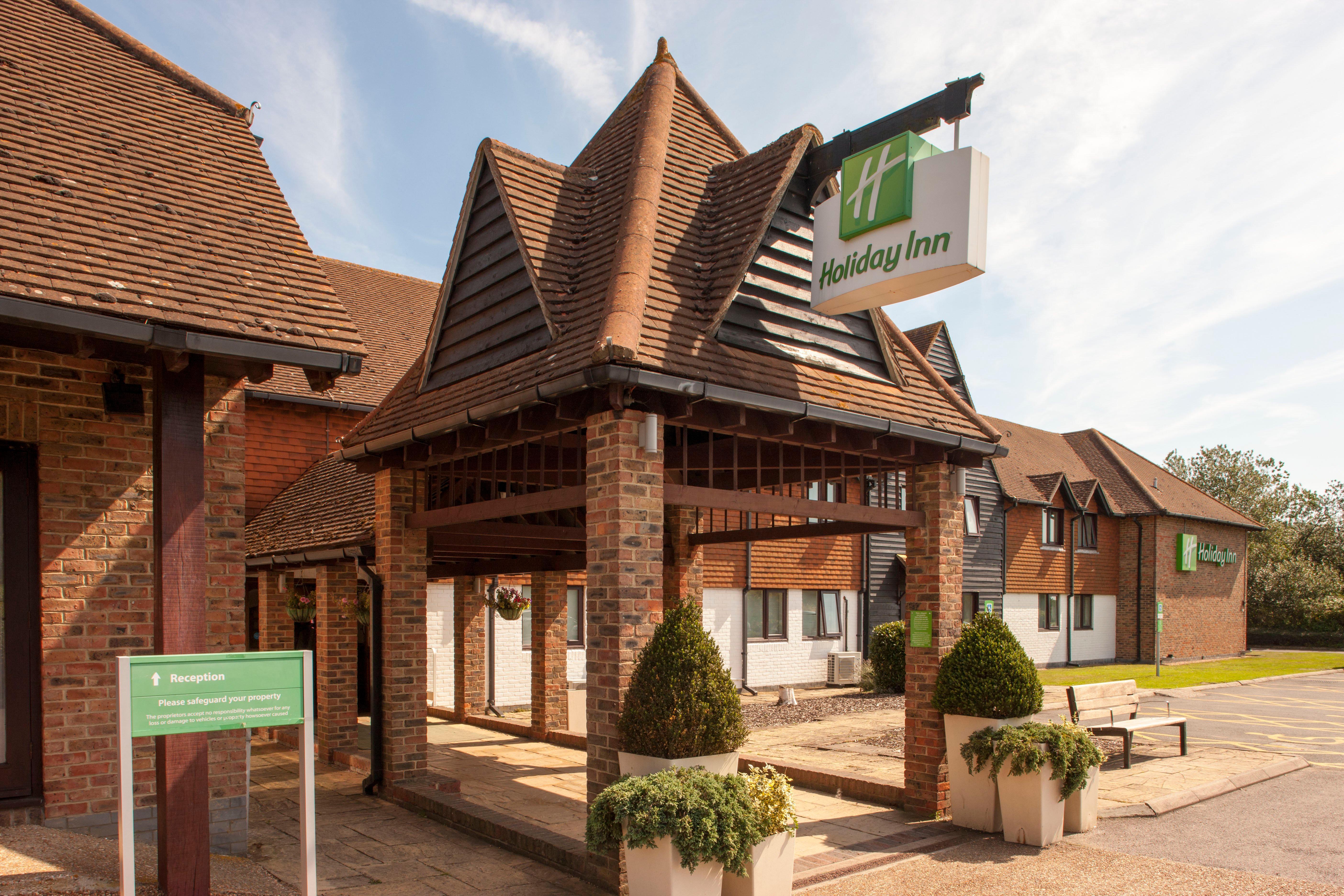 Holiday Inn Ashford Central By Ihg Exterior foto