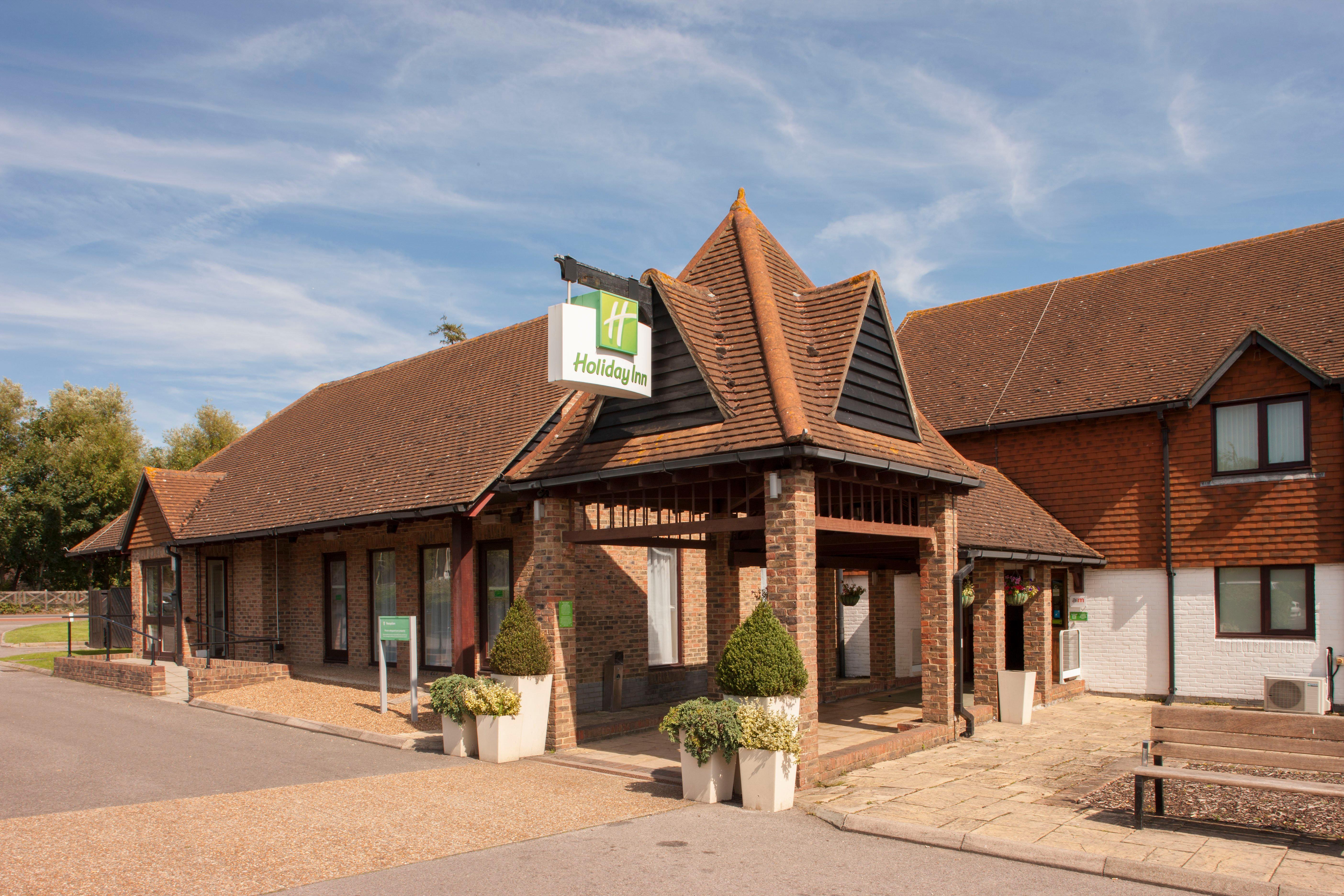 Holiday Inn Ashford Central By Ihg Exterior foto