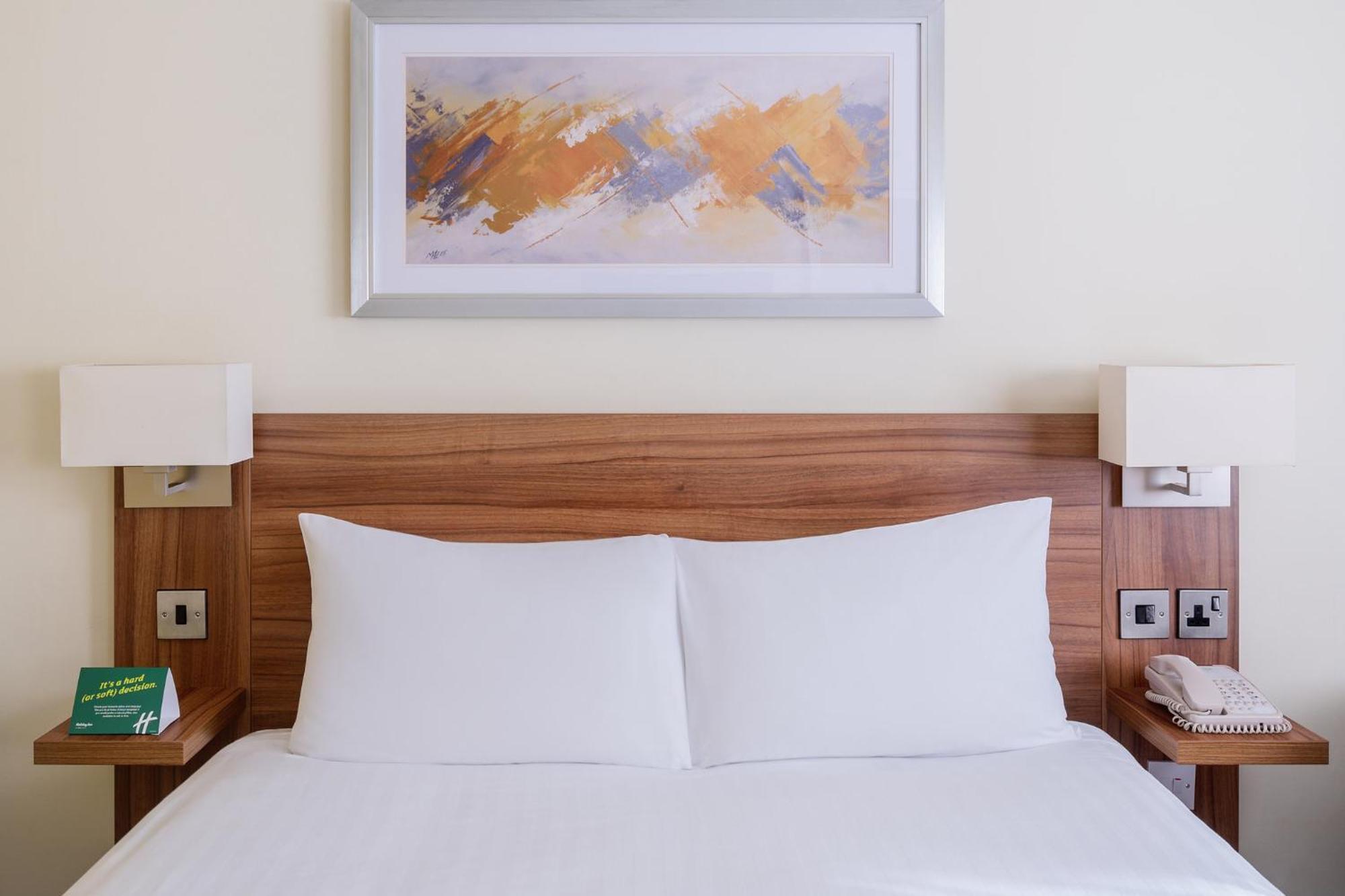 Holiday Inn Ashford Central By Ihg Exterior foto