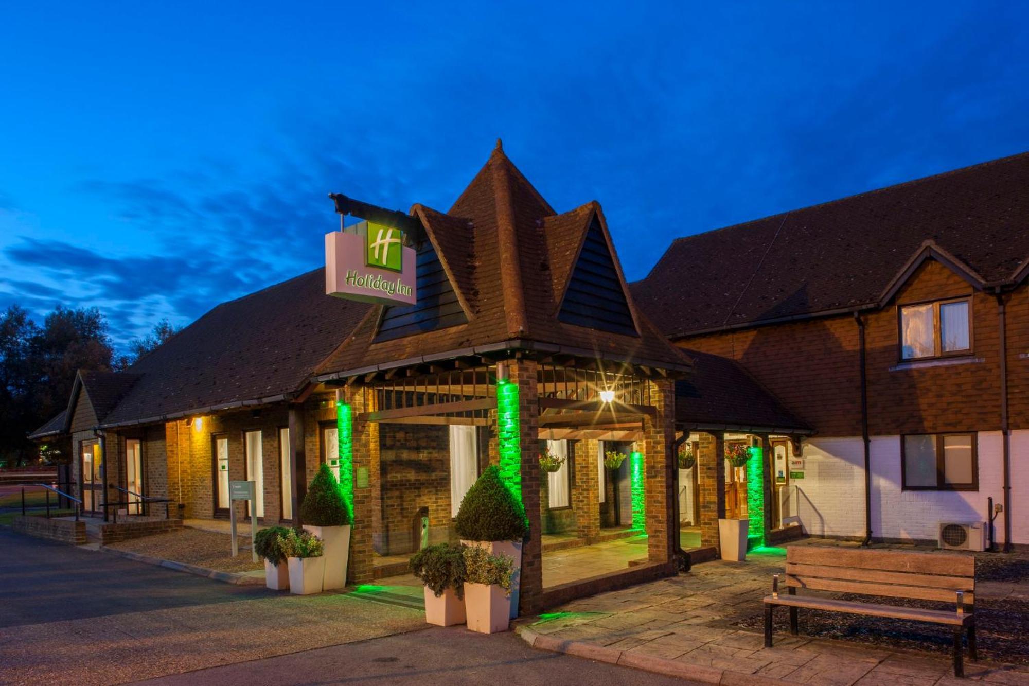 Holiday Inn Ashford Central By Ihg Exterior foto