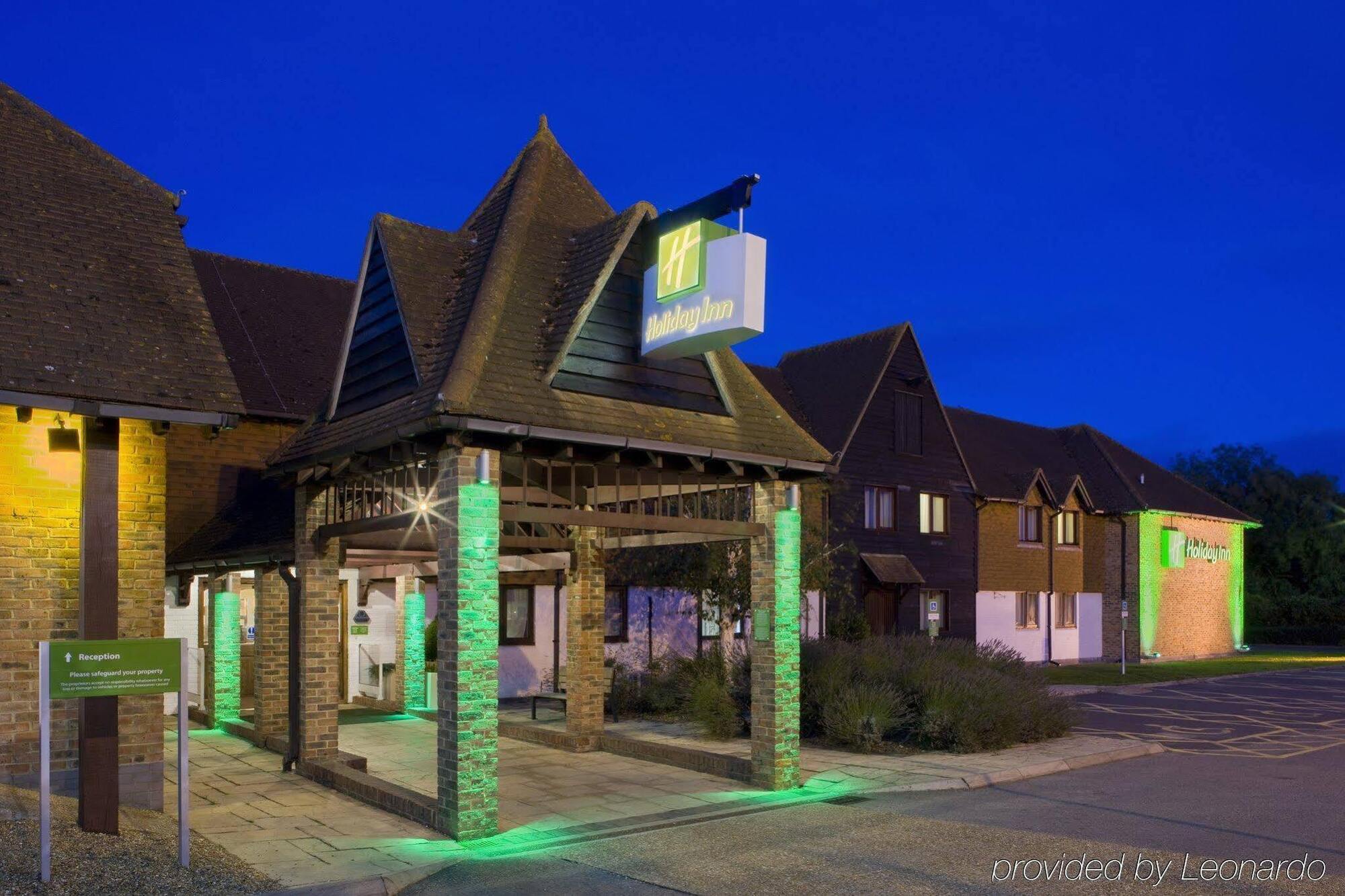 Holiday Inn Ashford Central By Ihg Exterior foto